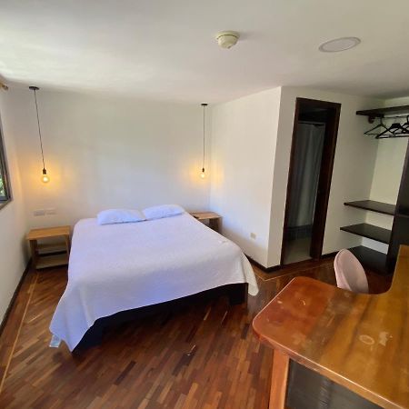 Hostal Alcala Кіто Екстер'єр фото