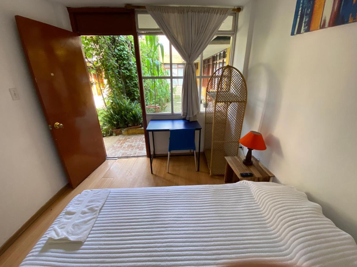 Hostal Alcala Кіто Екстер'єр фото