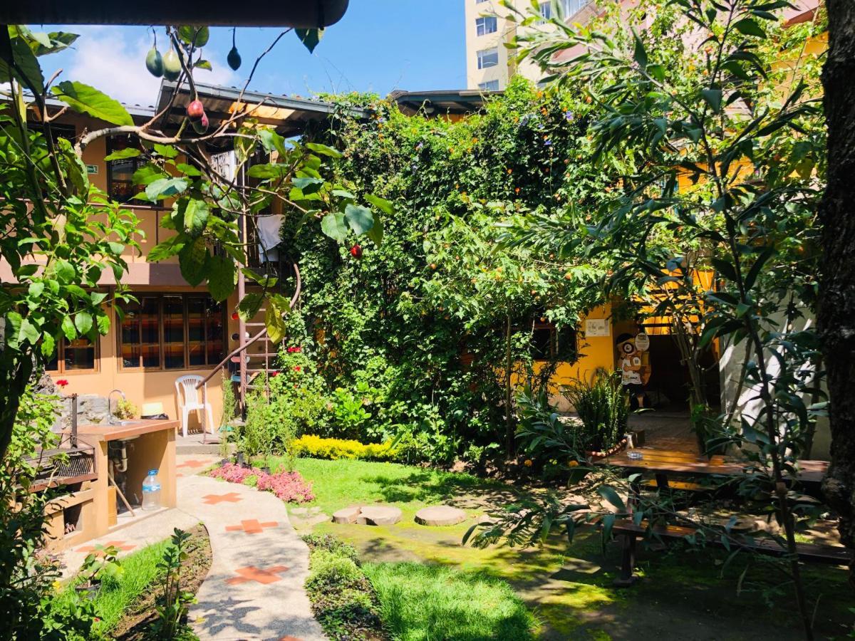 Hostal Alcala Кіто Екстер'єр фото