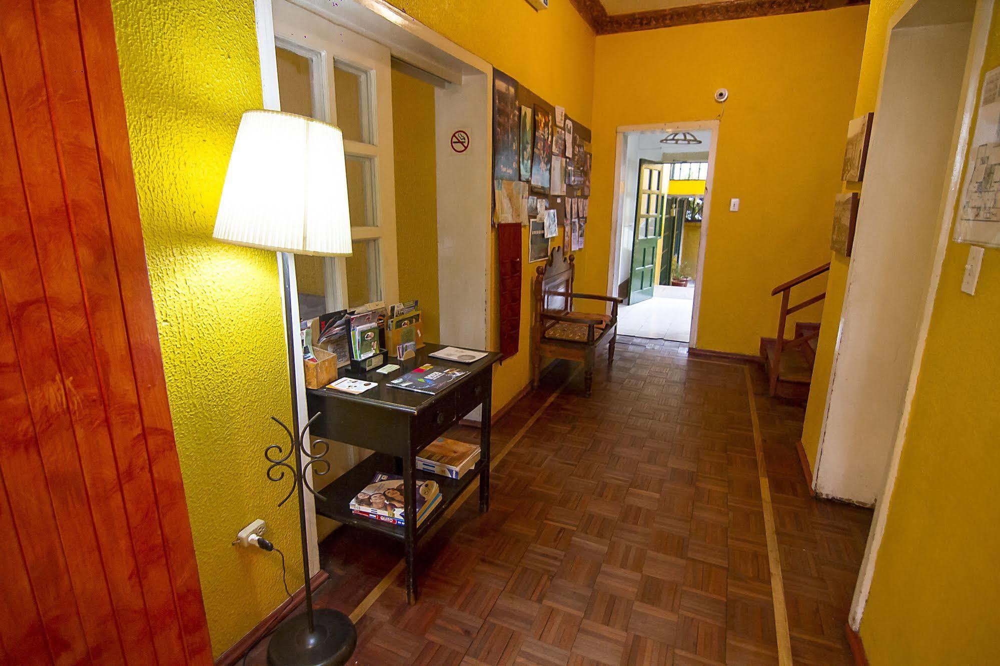 Hostal Alcala Кіто Екстер'єр фото