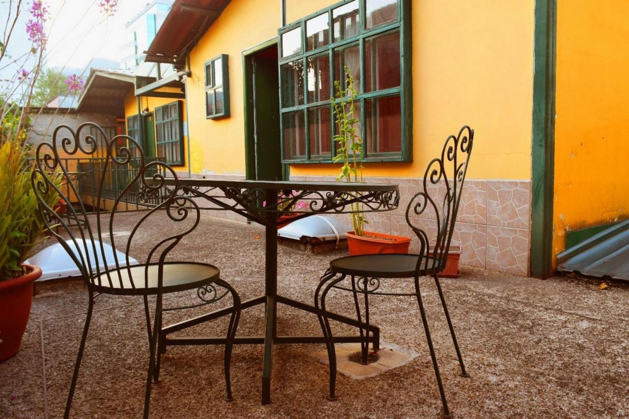 Hostal Alcala Кіто Екстер'єр фото