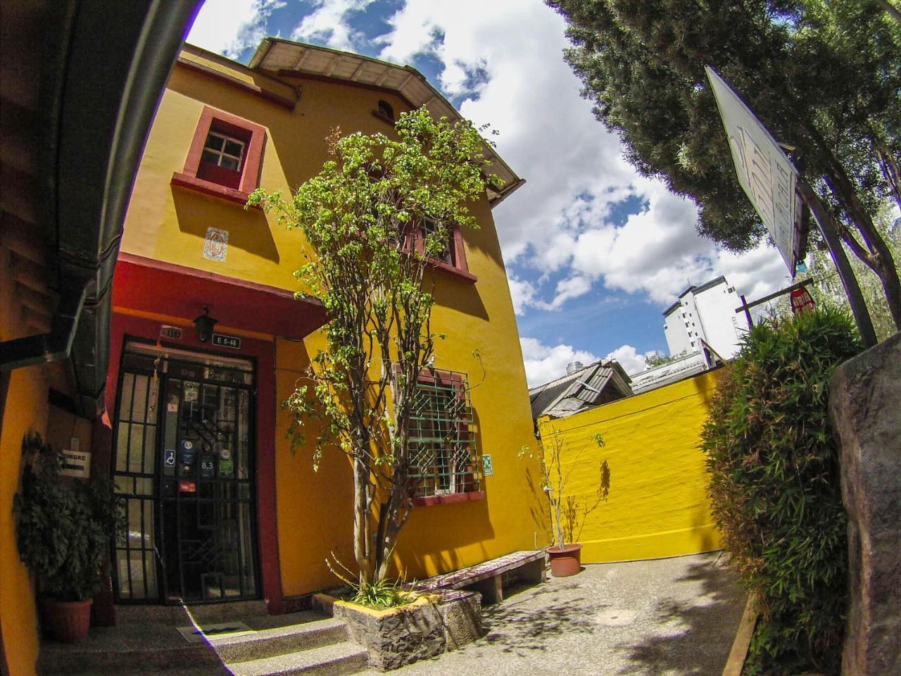 Hostal Alcala Кіто Екстер'єр фото