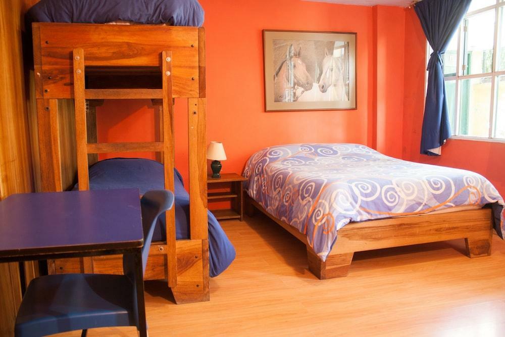 Hostal Alcala Кіто Екстер'єр фото